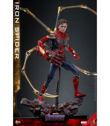 IRON  SPIDER ENDGAME HOT TOYS