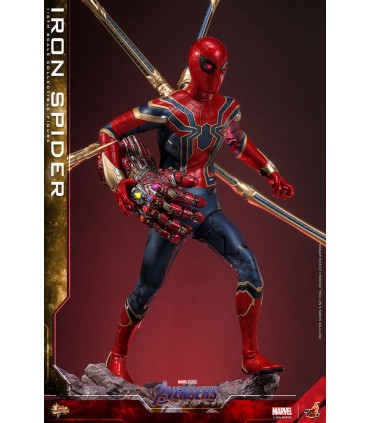 IRON  SPIDER ENDGAME HOT TOYS