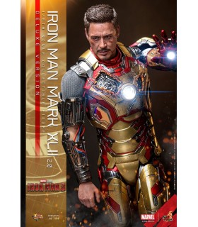IRON MAN MARK XLII 2.0 DELUXE HOT TOYS