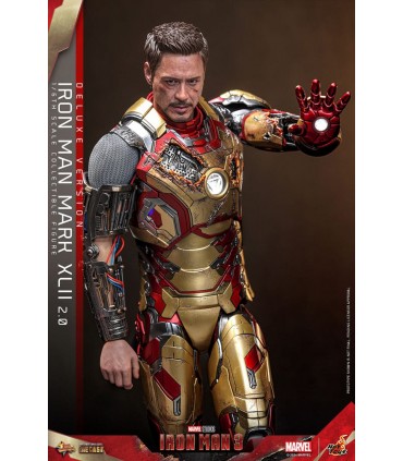 IRON MAN MARK XLII 2.0 DELUXE HOT TOYS
