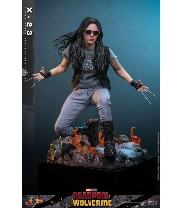 X-23 DEADPOOL & WOLVERINE HOT TOYS
